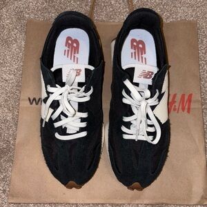 New Balance 327 Shoes